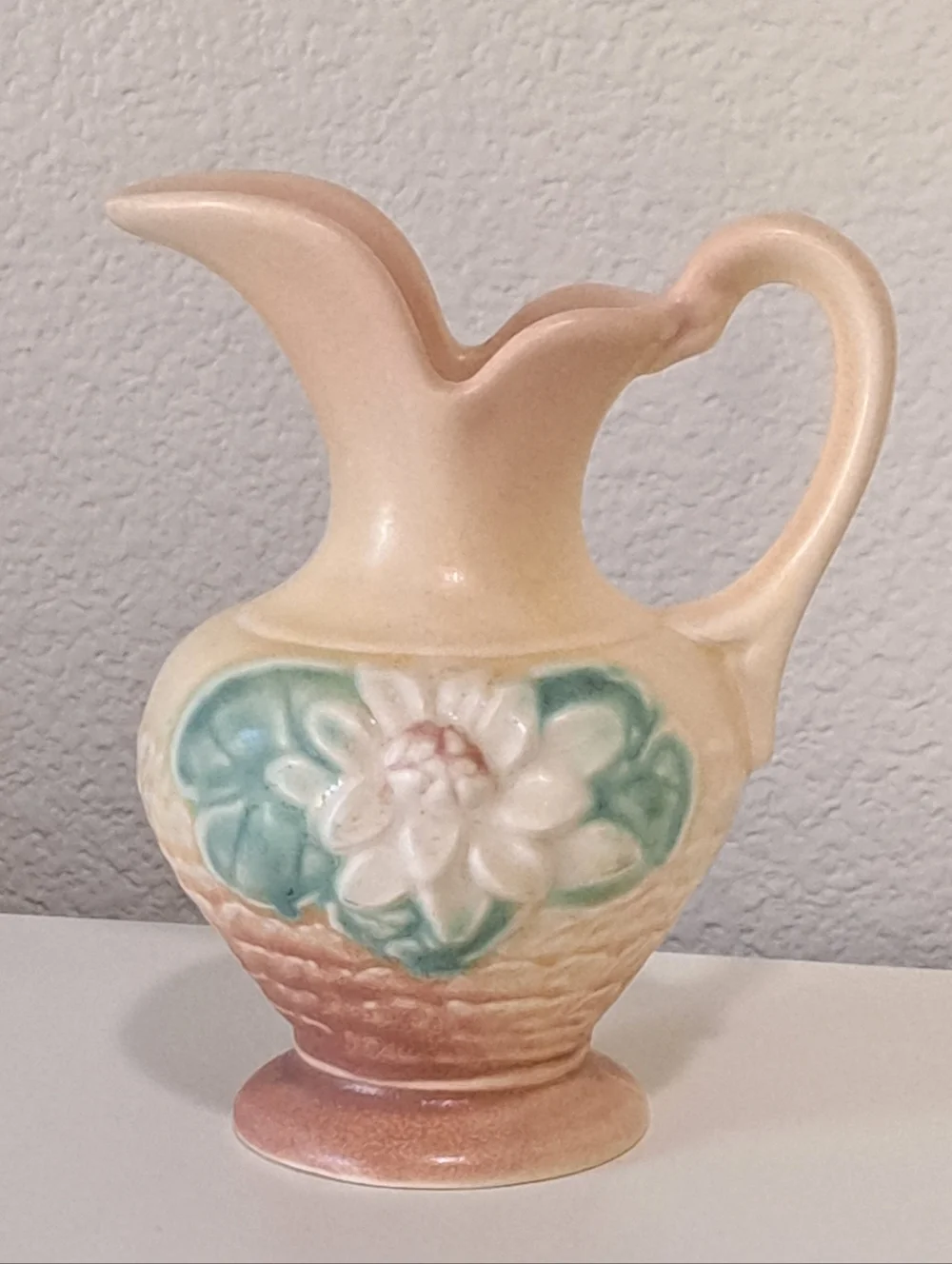 Vintage Hull Art Pottery Water Lily Ewer Vase Pitcher L3 - 5 1/2-inch USA